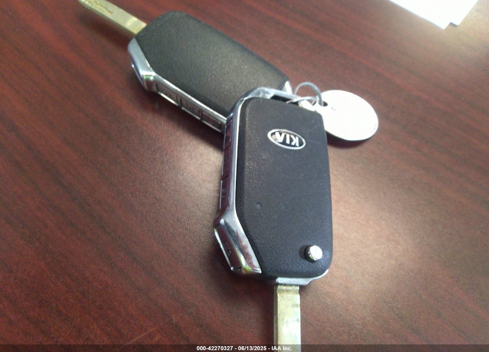 2021 KIA SOUL VIN: KNDJ23AU3M7777318