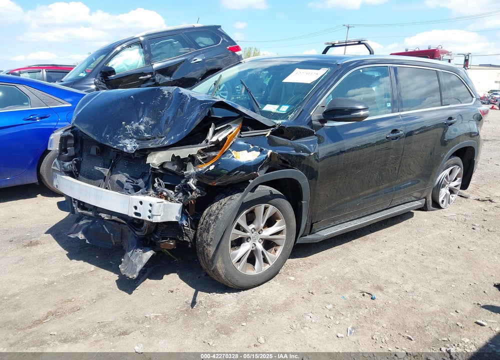 2014 TOYOTA HIGHLANDER XLE V6 VIN: 5TDJKRFH0ES033696