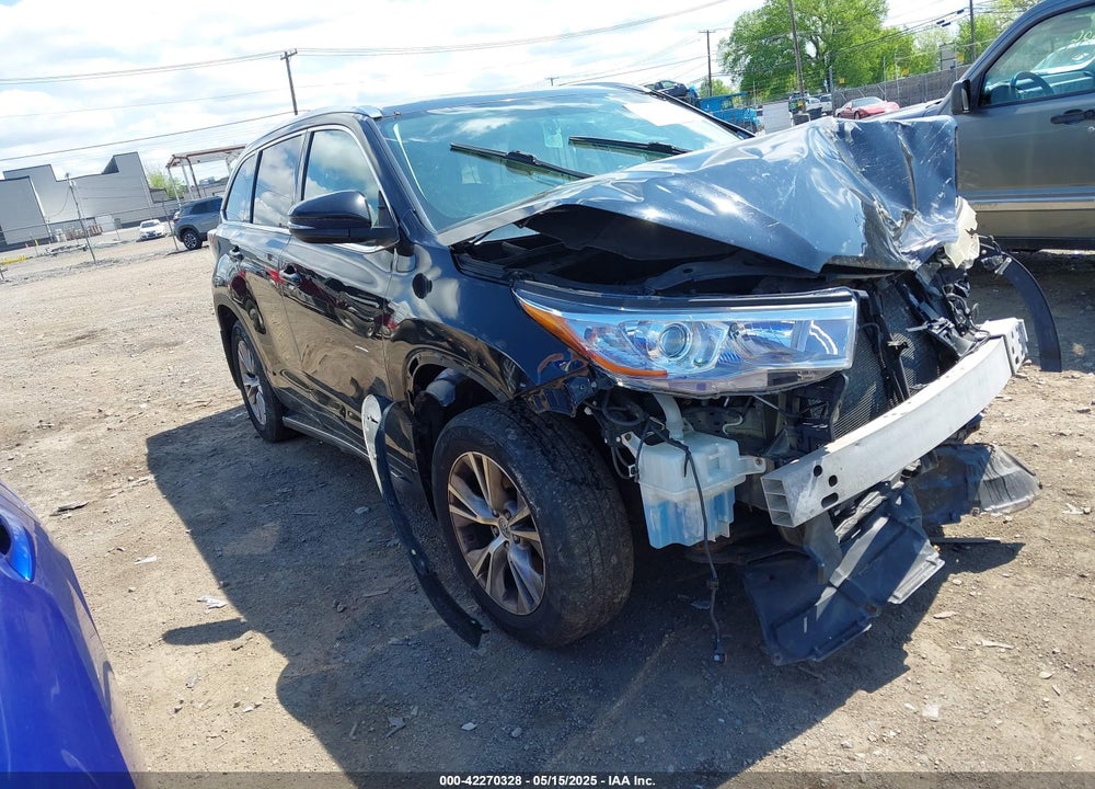 2014 TOYOTA HIGHLANDER XLE V6 VIN: 5TDJKRFH0ES033696