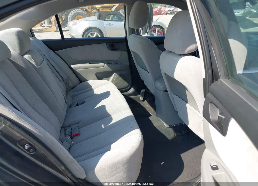 2009 KIA OPTIMA VIN: KNAGE228195295914