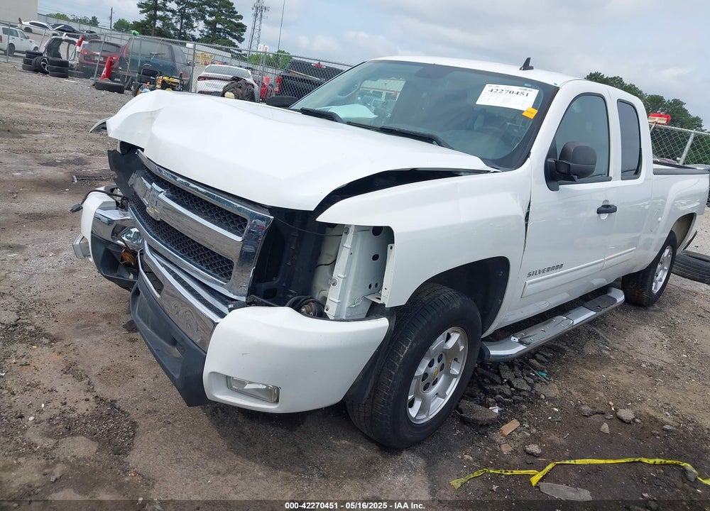 2011 CHEVROLET SILVERADO 1500 VIN: 1GCRCSE02BZ307624