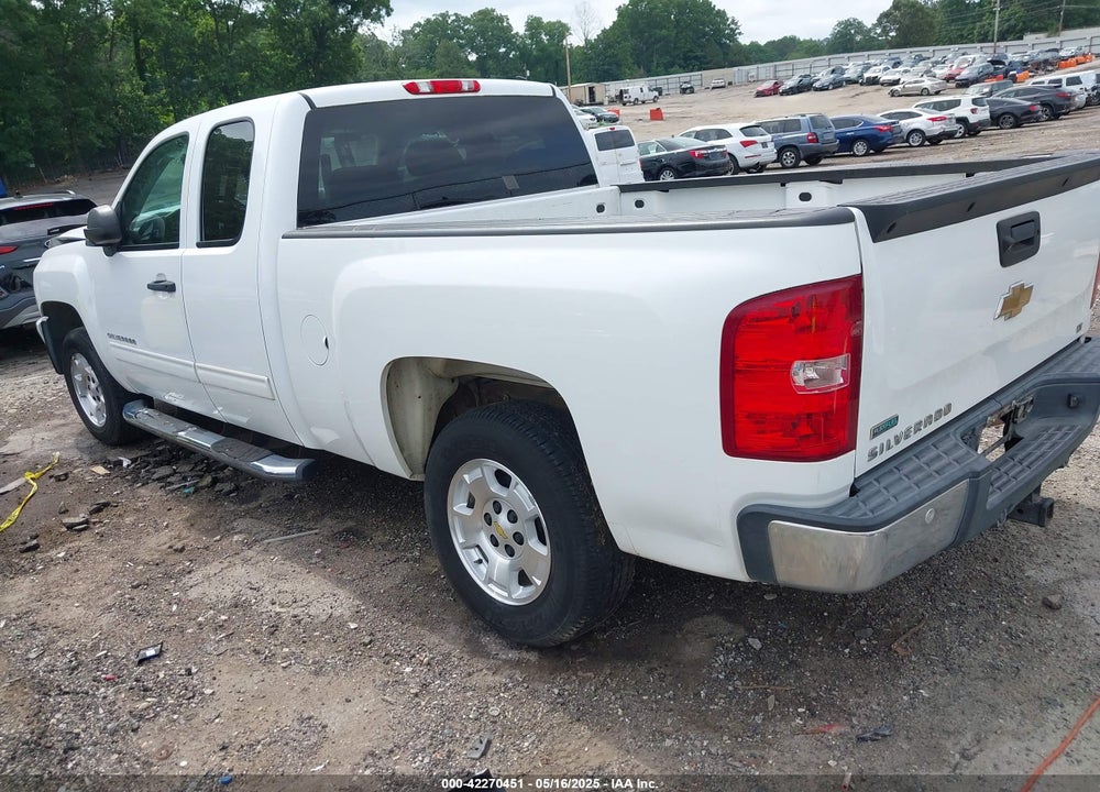 2011 CHEVROLET SILVERADO 1500 VIN: 1GCRCSE02BZ307624