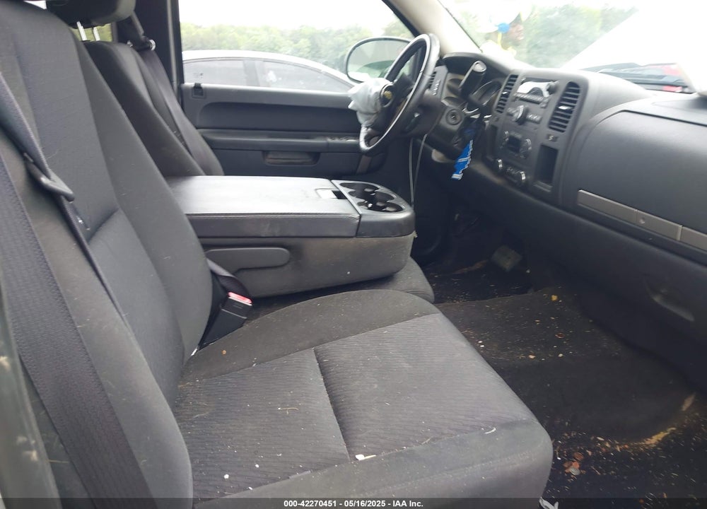 2011 CHEVROLET SILVERADO 1500 VIN: 1GCRCSE02BZ307624