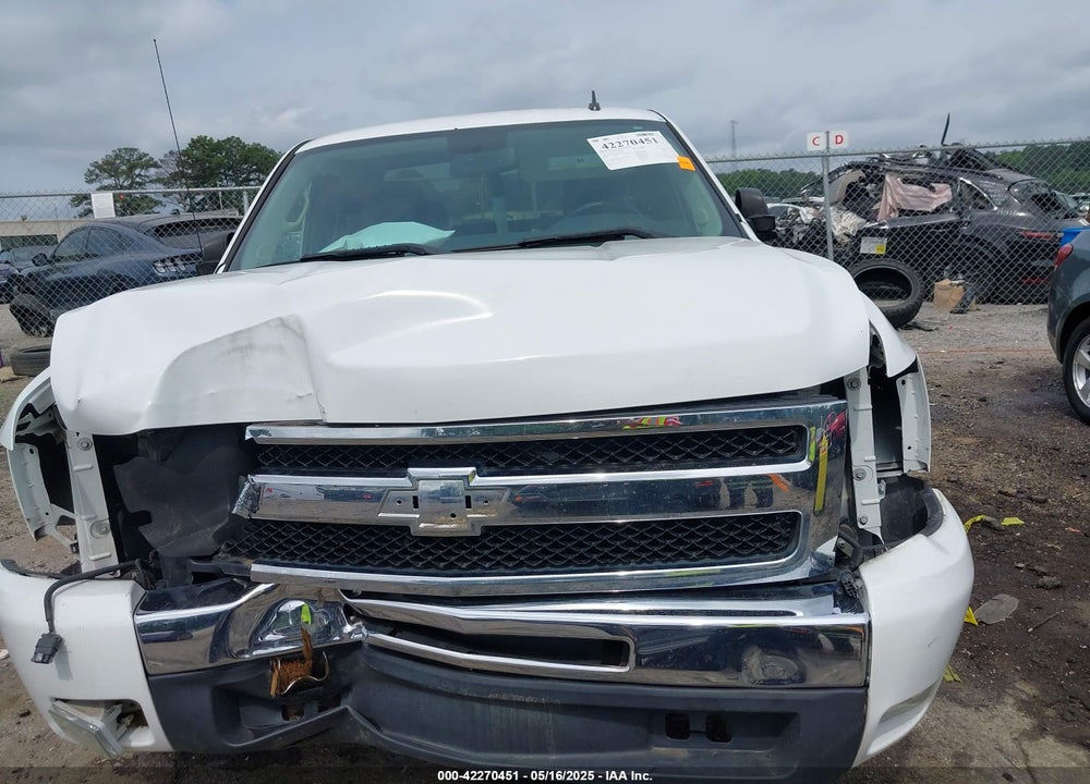 2011 CHEVROLET SILVERADO 1500 VIN: 1GCRCSE02BZ307624