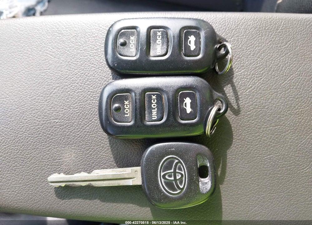 2003 TOYOTA CAMRY XLE V6 VIN: 4T1BF30K73U556020