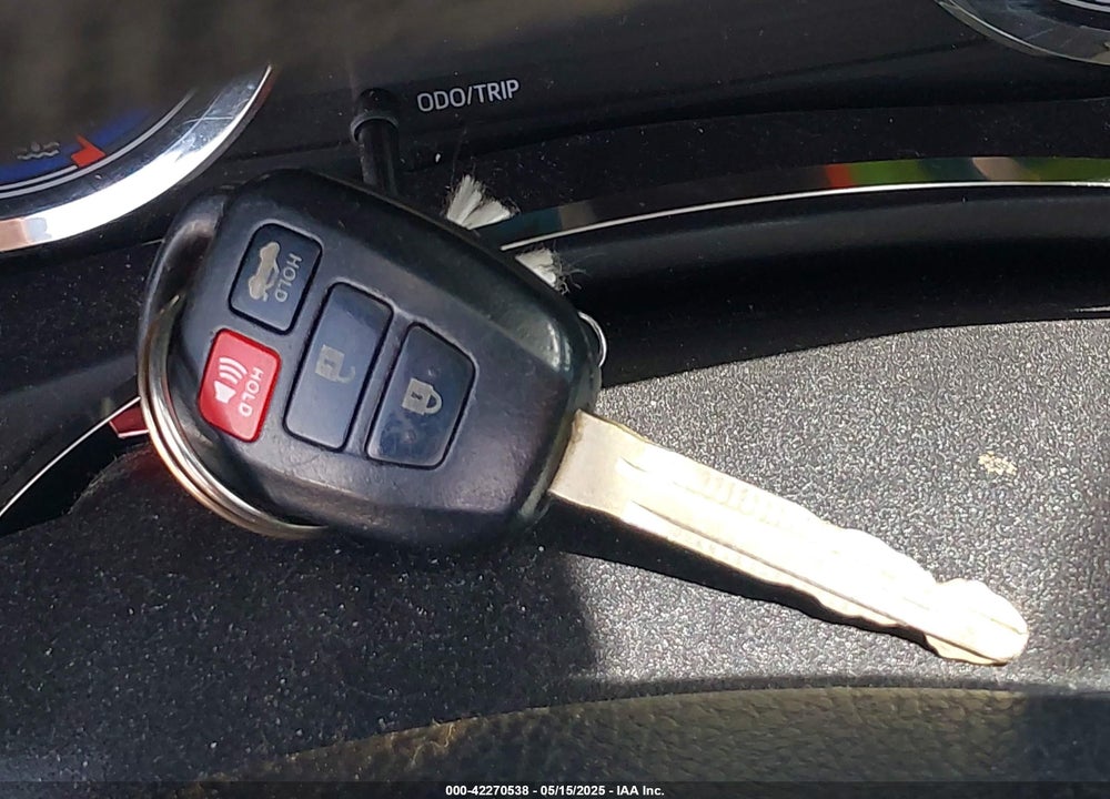 2019 TOYOTA COROLLA LE VIN: 5YFBURHE9KP880514