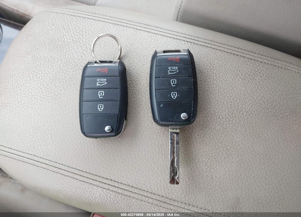 2014 KIA SORENTO VIN: 5XYKT4A7XEG460996