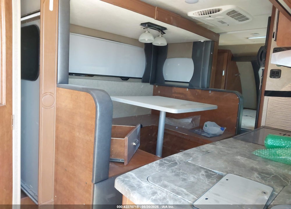 2021 LANCE OTHER VIN: 56YTT1921ML329812