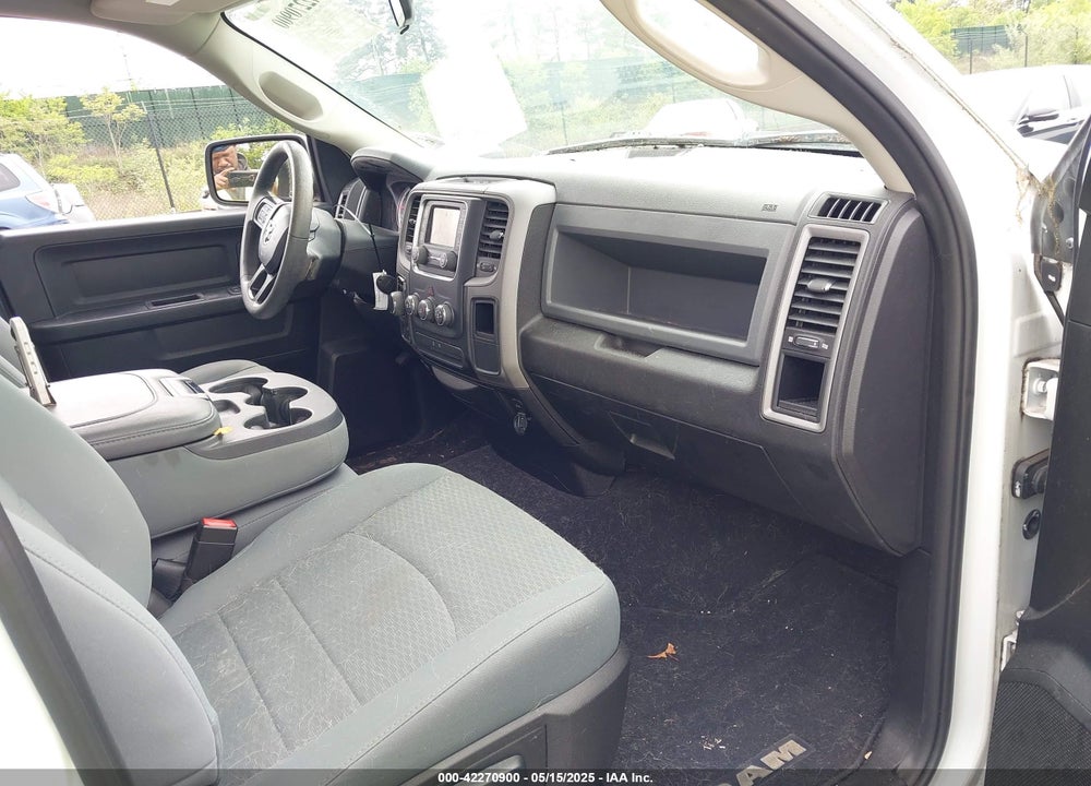 2019 RAM 1500 CLASSIC EXPRESS  4X4 6'4" BOX VIN: 1C6RR7FG5KS636714