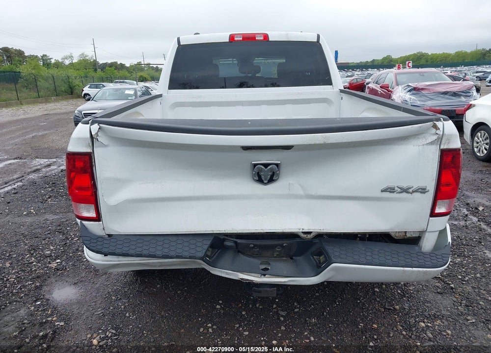 2019 RAM 1500 CLASSIC EXPRESS  4X4 6'4" BOX VIN: 1C6RR7FG5KS636714