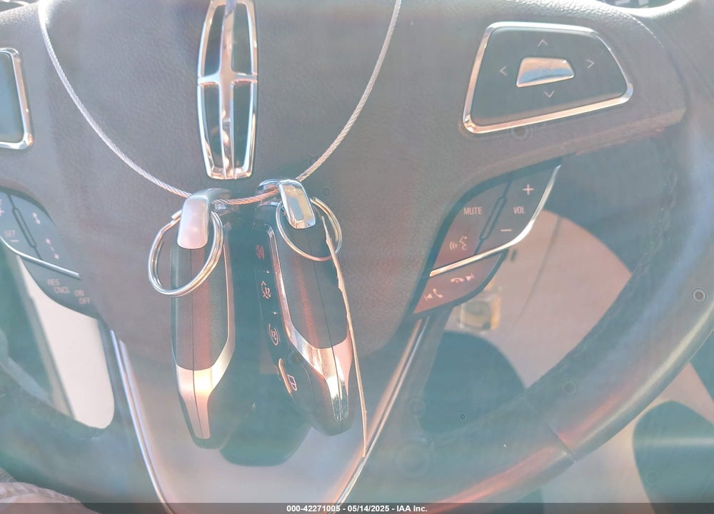 2016 LINCOLN MKC RESERVE VIN: 5LMTJ3DH3GUJ20205