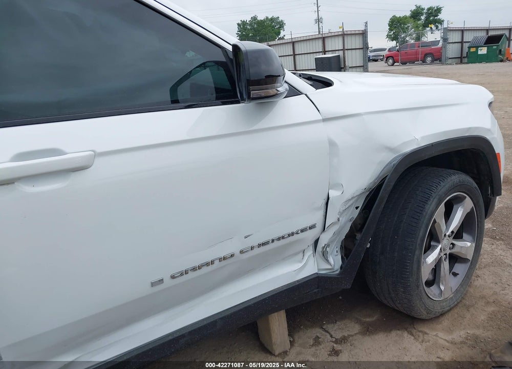 2021 JEEP GRAND CHEROKEE L LIMITED 4X4 VIN: 1C4RJKBG5M8186488
