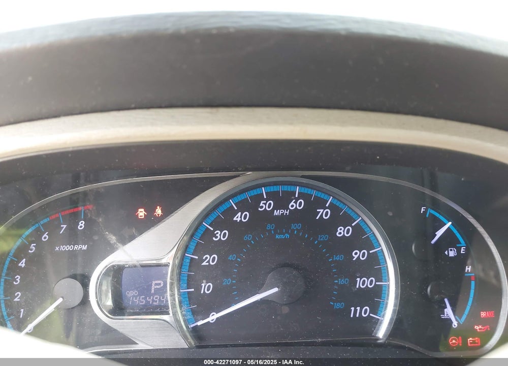 2013 TOYOTA SIENNA XLE V6 8 PASSENGER VIN: 5TDYK3DC5DS380894