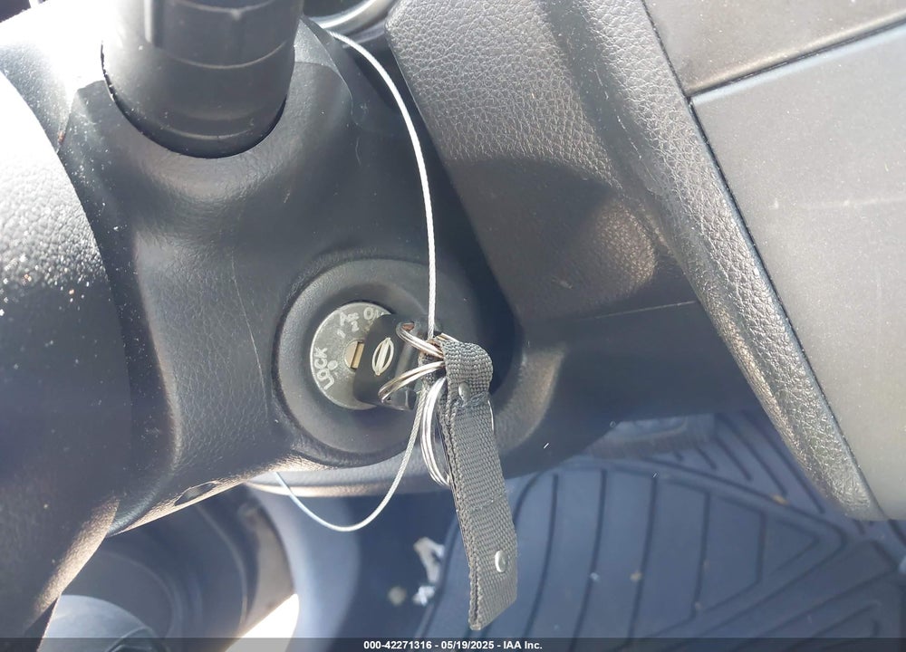 2009 NISSAN VERSA 1.8S VIN: 3N1BC13E39L383013