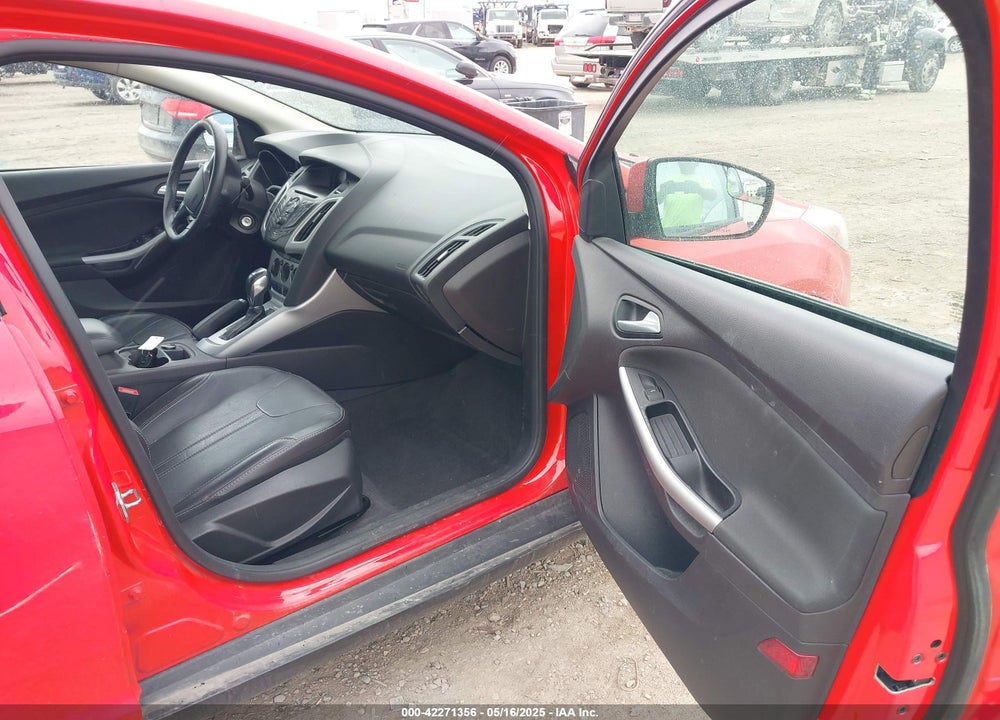 2014 FORD FOCUS SE VIN: 1FADP3F2XEL302740