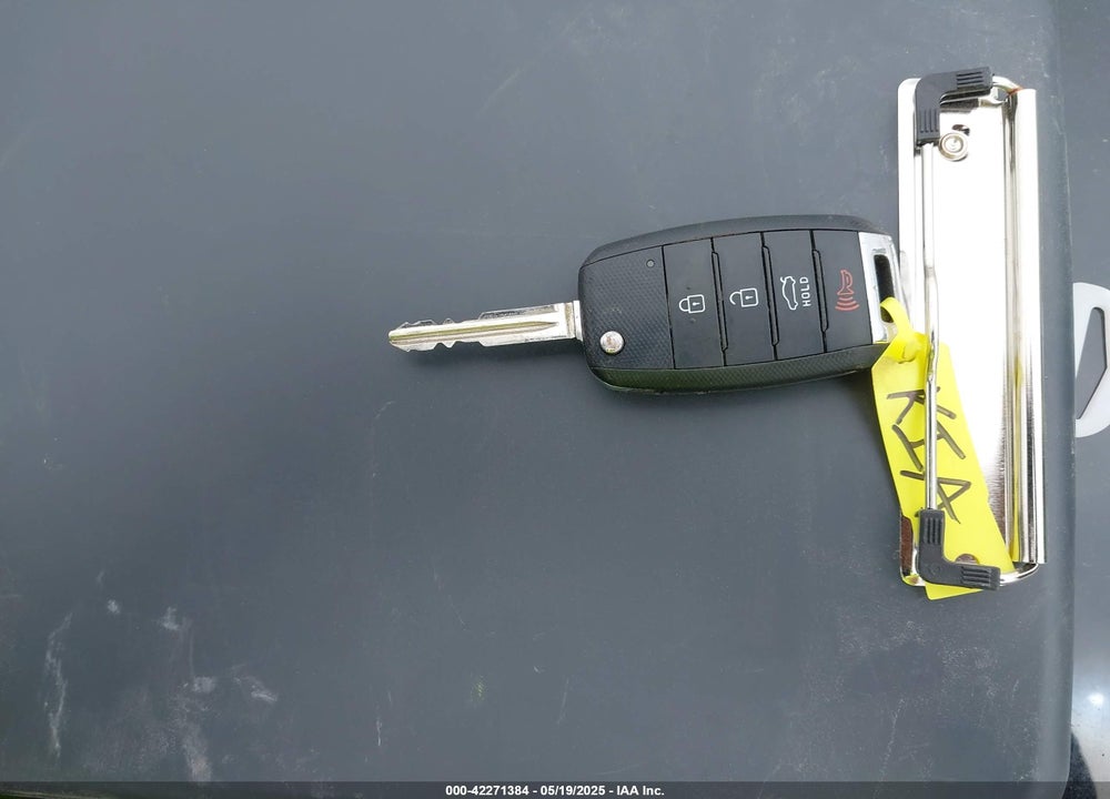 2017 KIA FORTE VIN: 3KPFL4A76HE008644