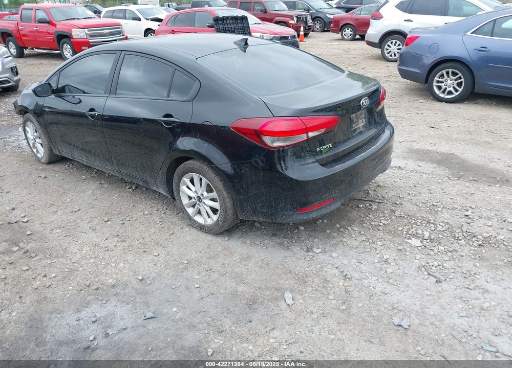 2017 KIA FORTE VIN: 3KPFL4A76HE008644