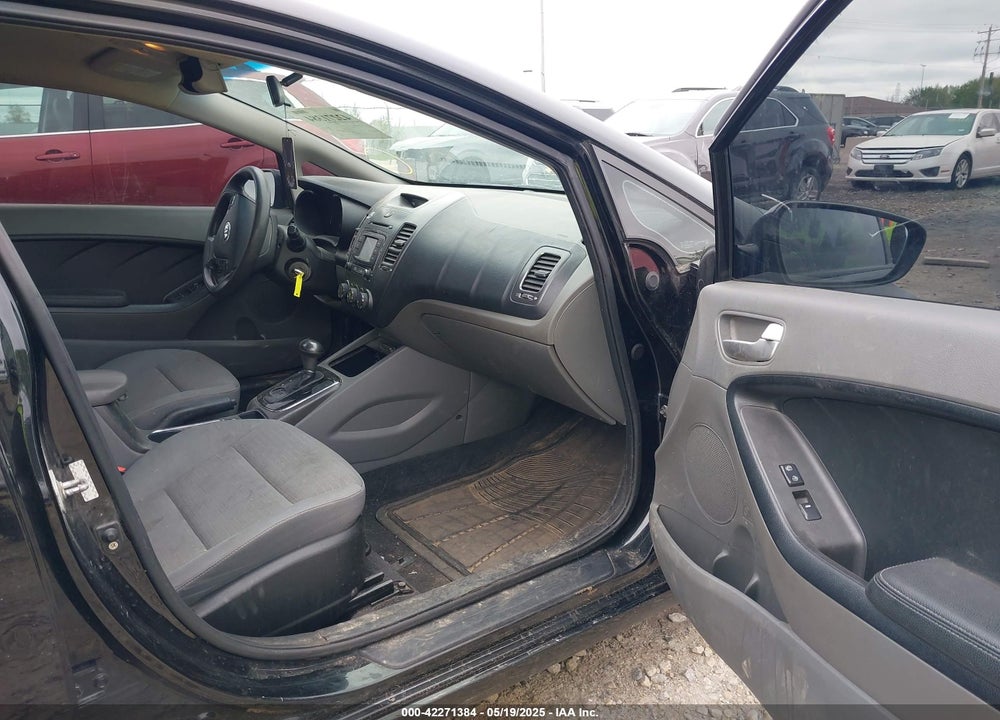 2017 KIA FORTE VIN: 3KPFL4A76HE008644