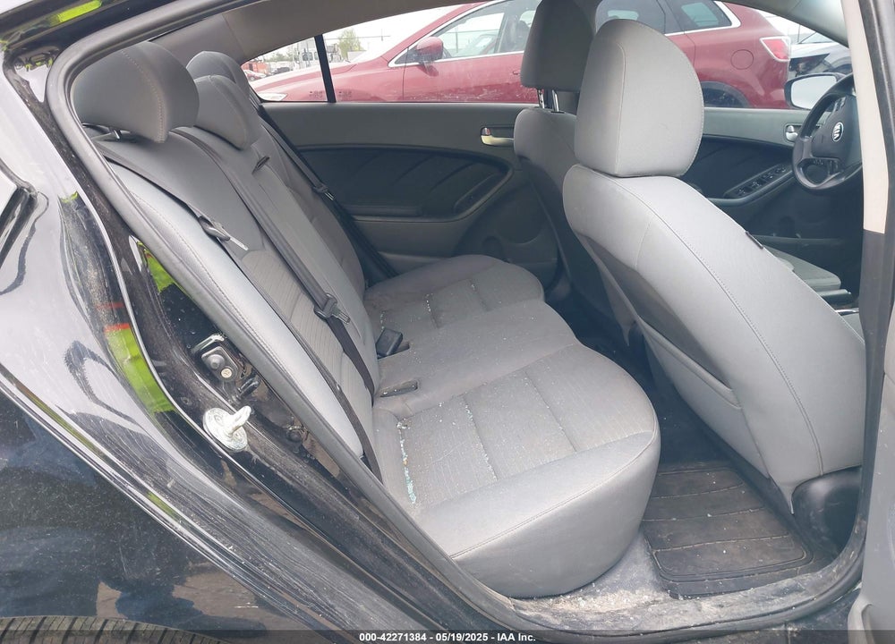2017 KIA FORTE VIN: 3KPFL4A76HE008644