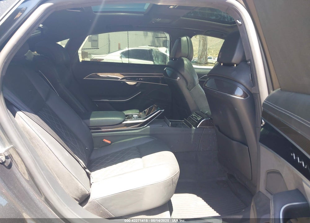2023 AUDI S8 VIN: WAULSBF88PN002413