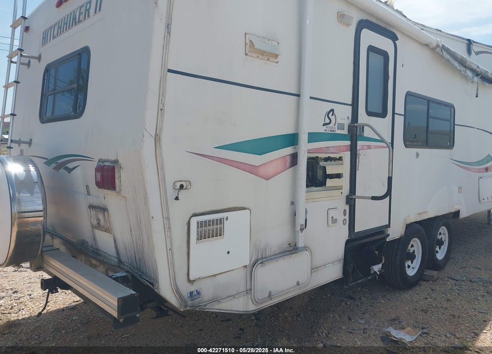 1999 NUWA HITCHHIKER VIN: 1C932JP09XA022080