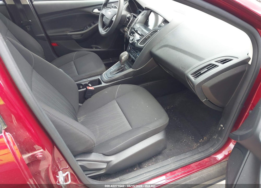2017 FORD FOCUS SEL VIN: 1FADP3H28HL340565