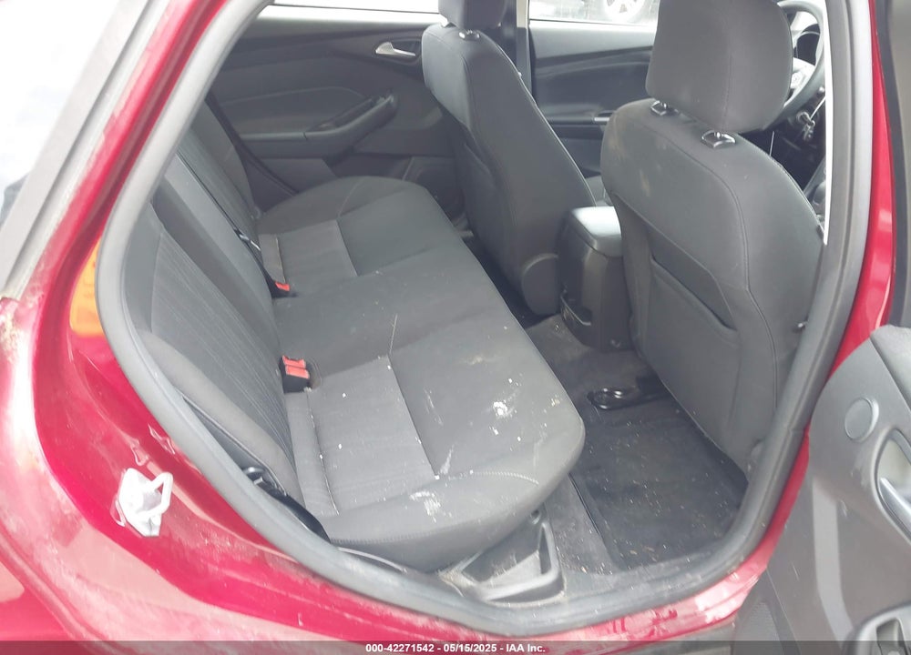 2017 FORD FOCUS SEL VIN: 1FADP3H28HL340565