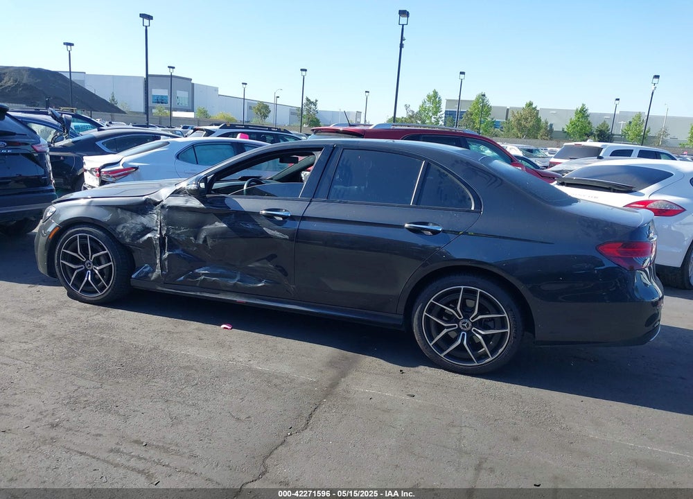 2022 MERCEDES-BENZ E VIN: W1KZF8DB8NB021888