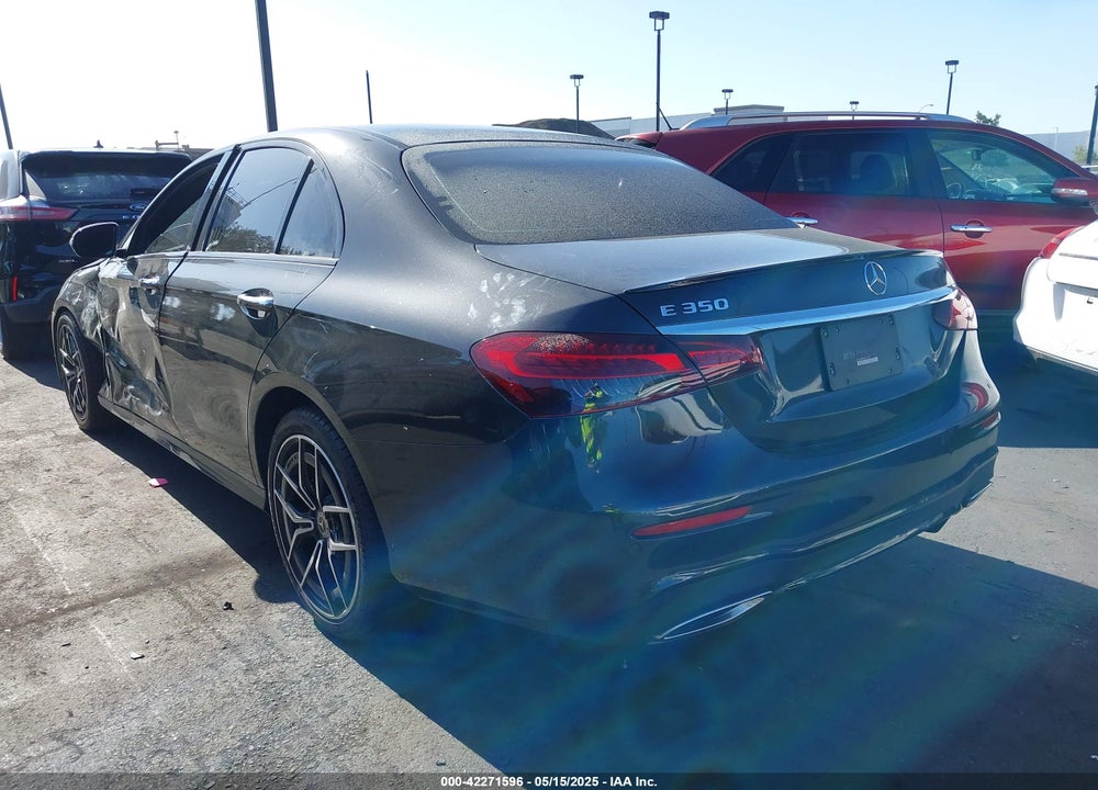 2022 MERCEDES-BENZ E VIN: W1KZF8DB8NB021888