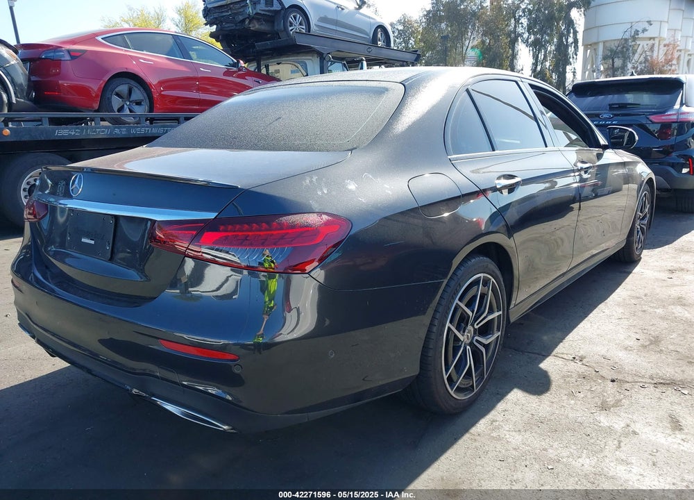 2022 MERCEDES-BENZ E VIN: W1KZF8DB8NB021888