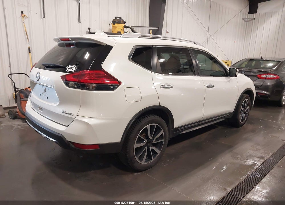 2017 NISSAN ROGUE SL VIN: JN8AT2MV8HW256848