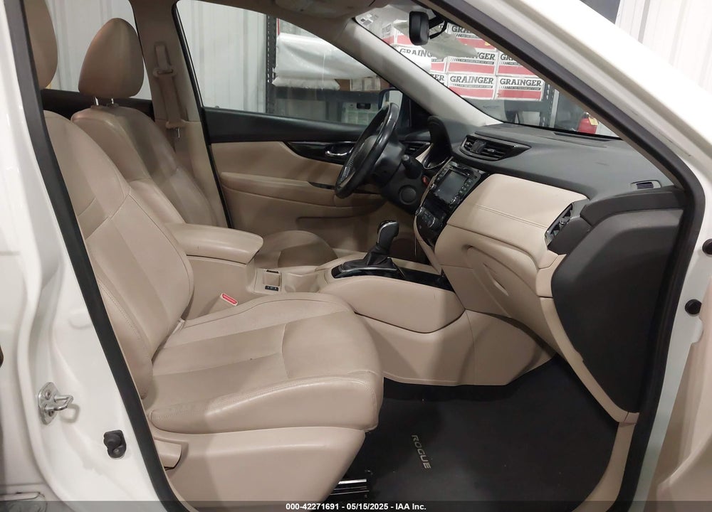 2017 NISSAN ROGUE SL VIN: JN8AT2MV8HW256848