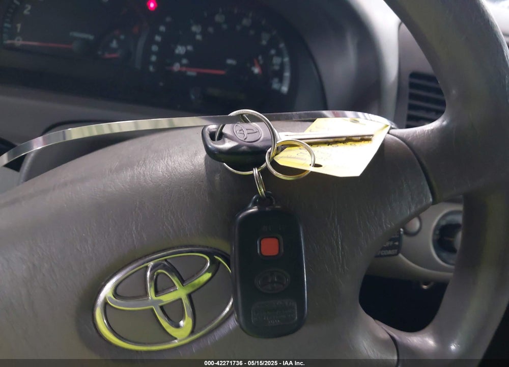 2002 TOYOTA CAMRY LE V6 VIN: 4T1BF30K12U534593
