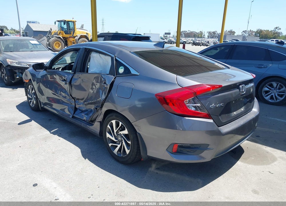 2018 HONDA CIVIC VIN: 2HGFC2F79JH512176