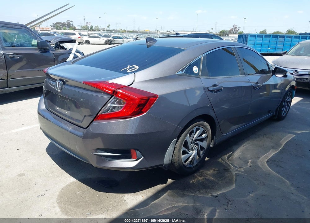 2018 HONDA CIVIC VIN: 2HGFC2F79JH512176