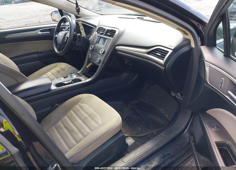 2017 FORD FUSION VIN: 3FA6P0G71HR279548