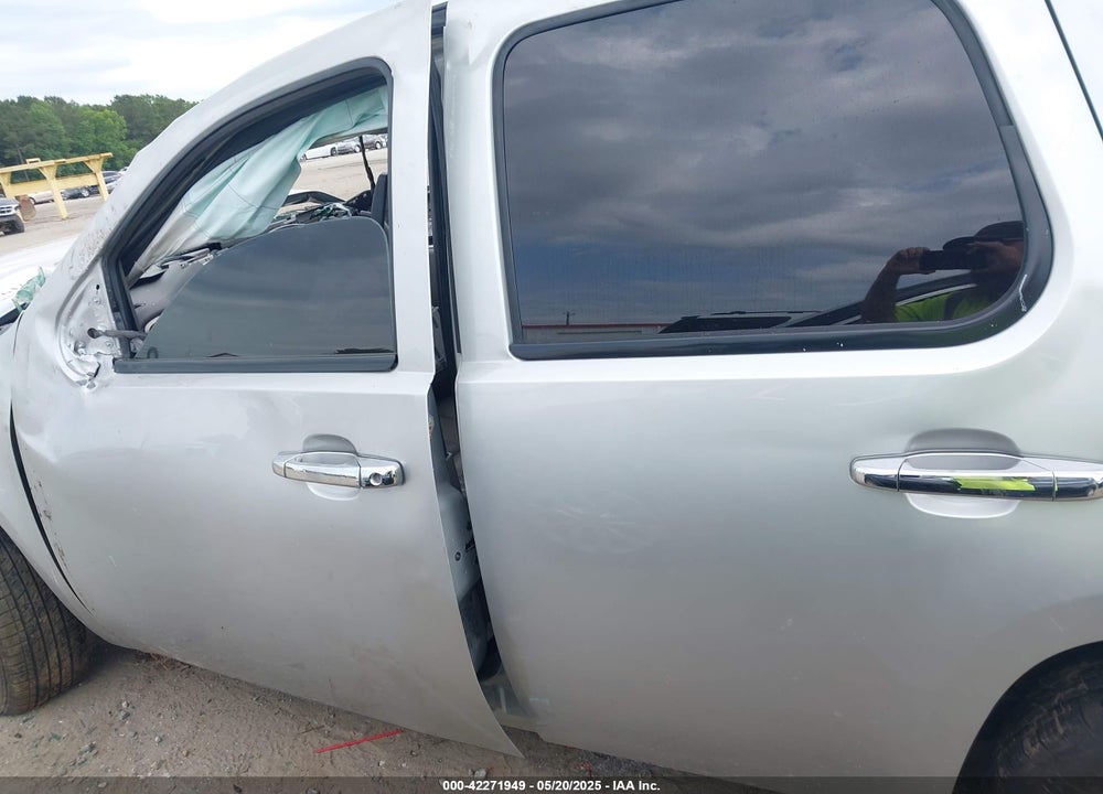 2011 GMC YUKON SLT VIN: 1GKS1CE00BR242127