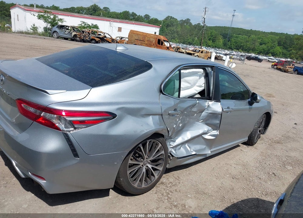 2019 TOYOTA CAMRY VIN: 4T1B11HK2KU853217