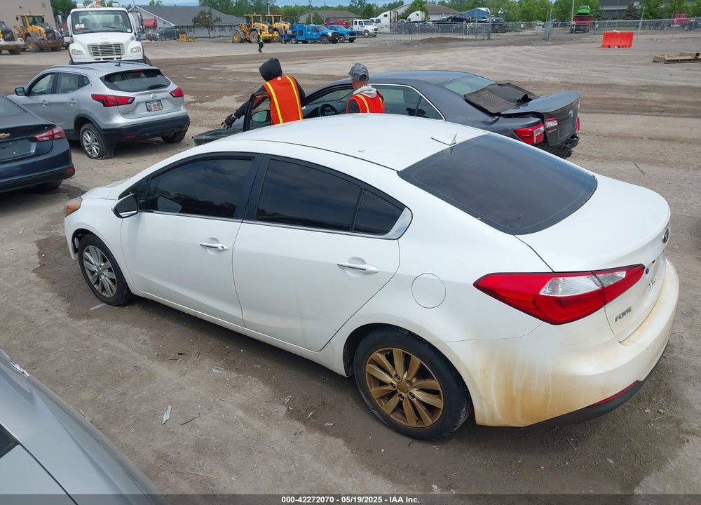 2014 KIA FORTE VIN: KNAFX4A84E5051008
