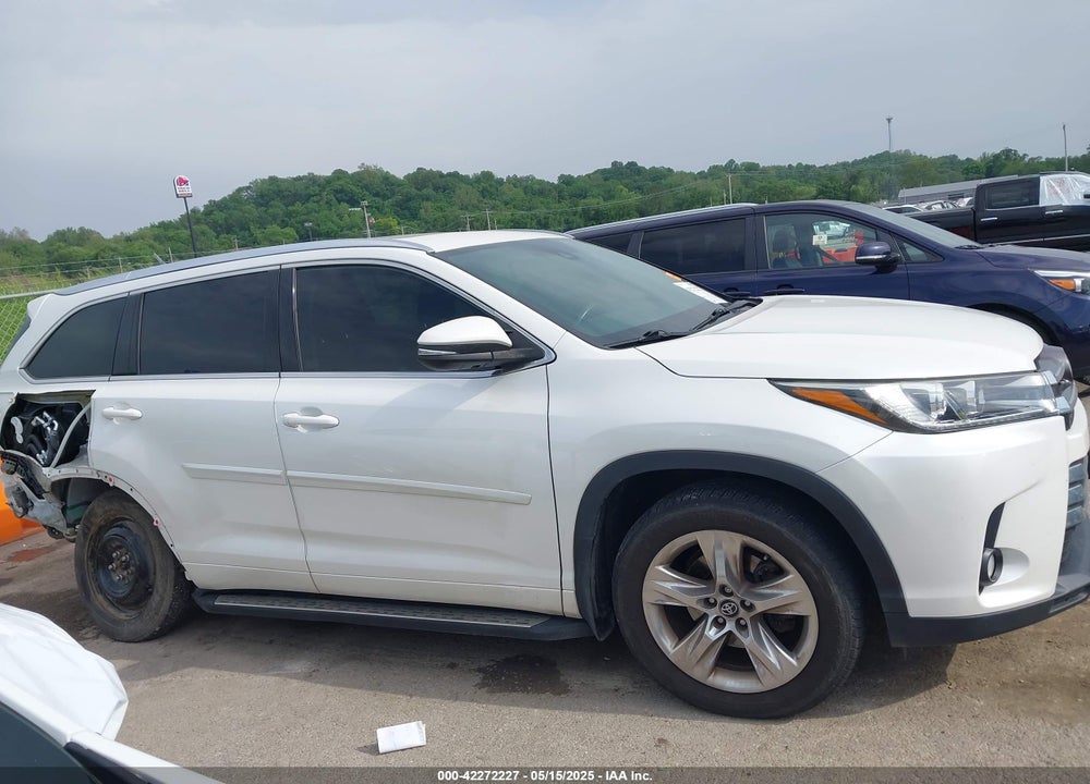 2017 TOYOTA HIGHLANDER LIMITED VIN: 5TDDZRFH9HS389870