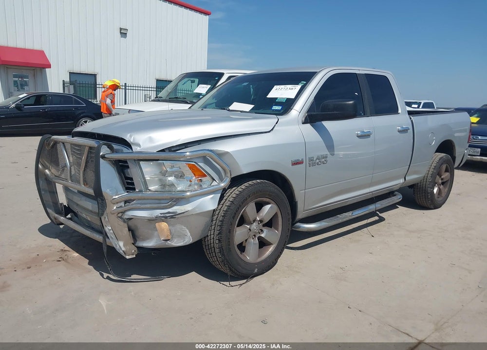 2016 RAM 1500 VIN: 1C6RR6GT4GS220764