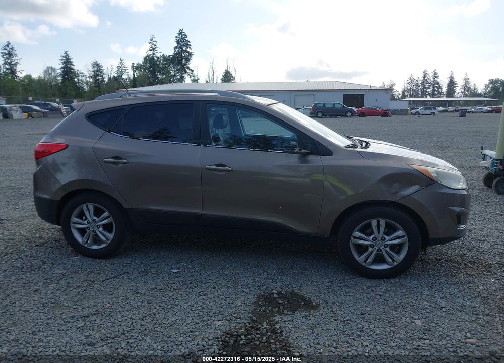 2010 HYUNDAI TUCSON GLS VIN: KM8JU3ACXAU032222