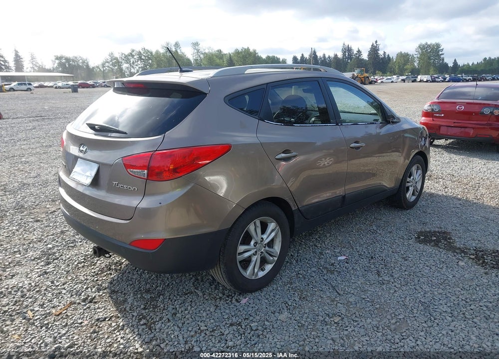 2010 HYUNDAI TUCSON GLS VIN: KM8JU3ACXAU032222