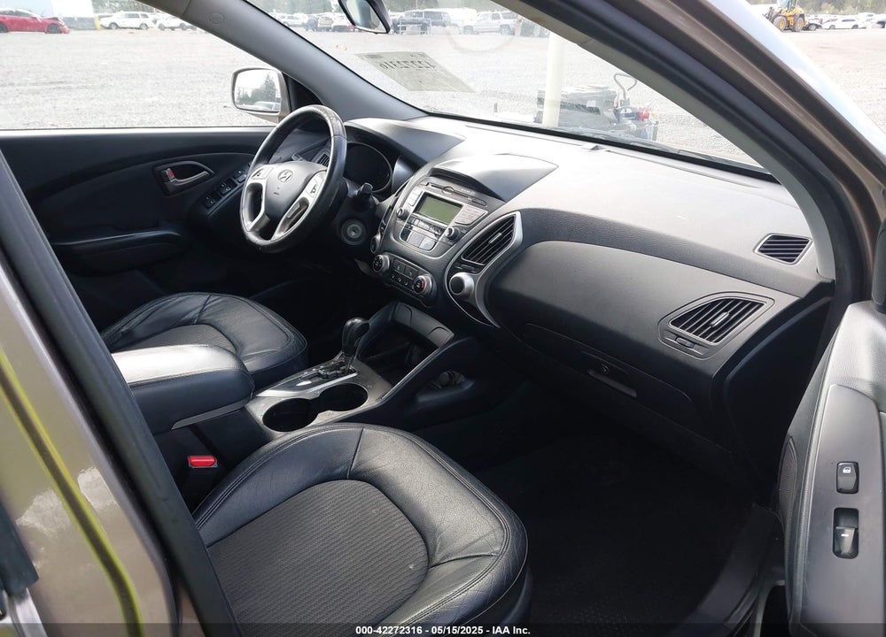 2010 HYUNDAI TUCSON GLS VIN: KM8JU3ACXAU032222
