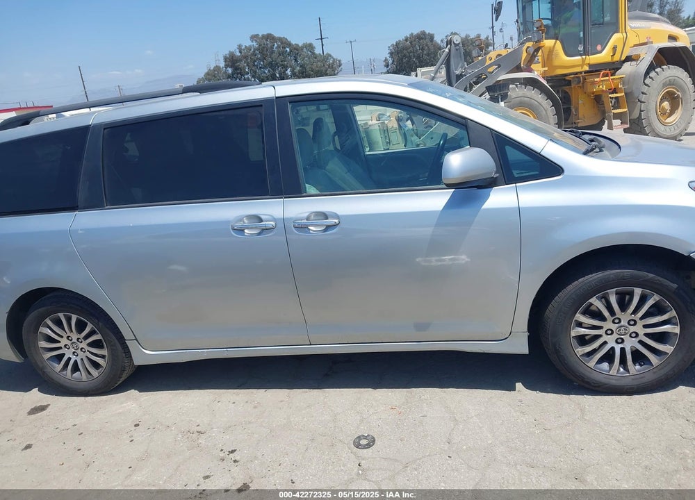 2020 TOYOTA SIENNA XLE VIN: 5TDYZ3DC0LS068198