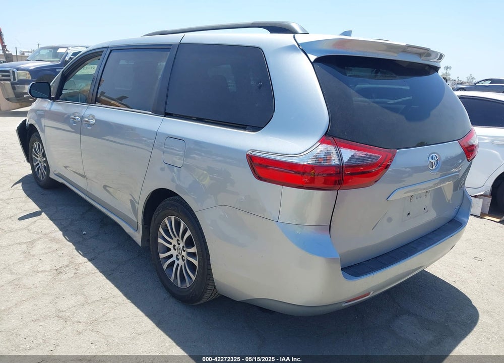 2020 TOYOTA SIENNA XLE VIN: 5TDYZ3DC0LS068198
