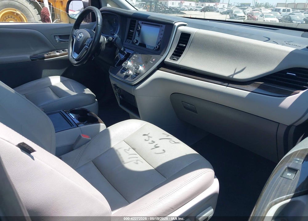 2020 TOYOTA SIENNA XLE VIN: 5TDYZ3DC0LS068198