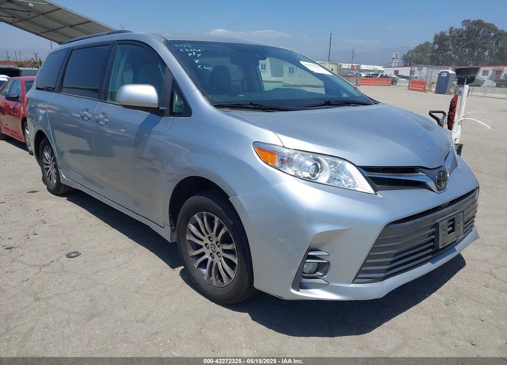 2020 TOYOTA SIENNA XLE VIN: 5TDYZ3DC0LS068198