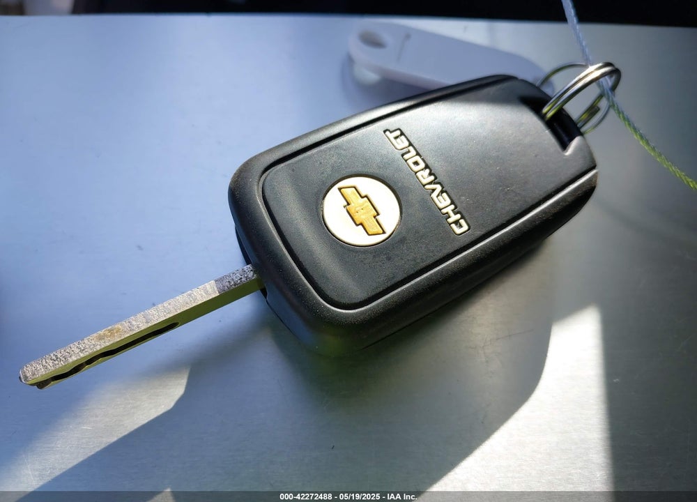 2013 CHEVROLET VOLT VIN: 1G1RE6E44DU141359