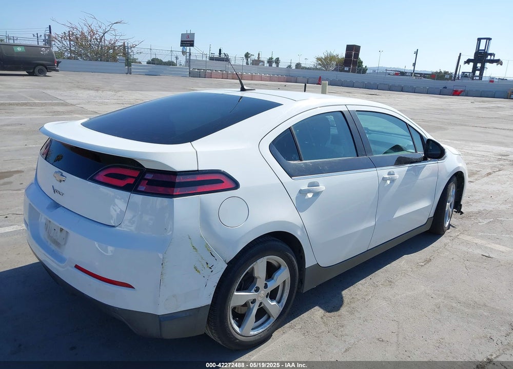 2013 CHEVROLET VOLT VIN: 1G1RE6E44DU141359